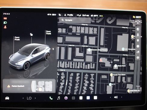 Used 2022 Tesla Model Y Performance image 19