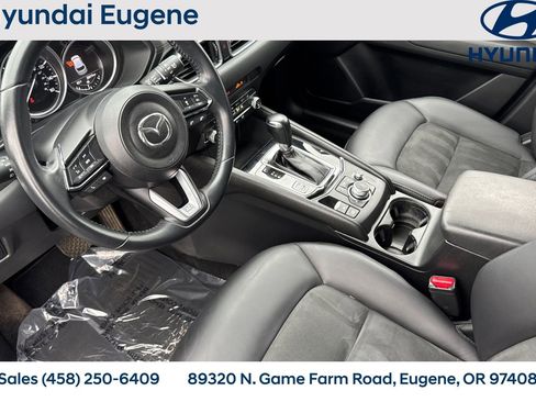 Used 2020 MAZDA CX-5 Touring image 11