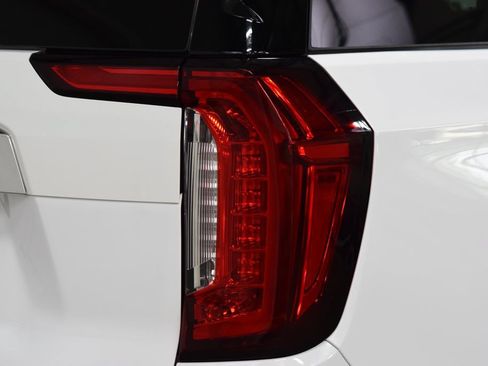 Used 2024 GMC Yukon XL Denali AWD/4WD image 21