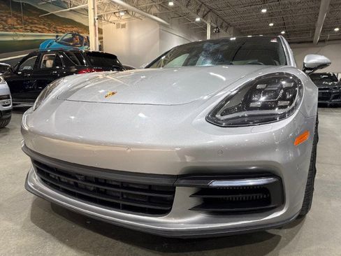 Used 2018 Porsche Panamera 4S image 28