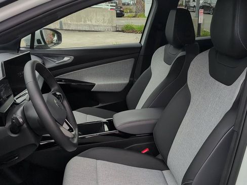 Used 2024 Volkswagen ID.4 Pro RWD image 25