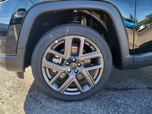 New 2026 Jeep Compass Limited image 10