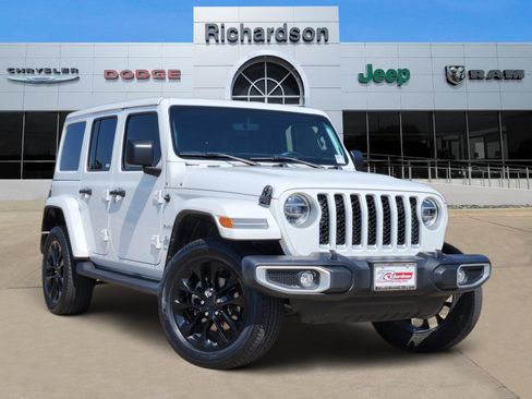 Used 2021 Jeep Wrangler Unlimited Sahara w/ Cold Weather Group AWD/4WD image 1