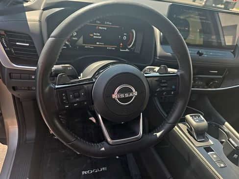 Used 2024 Nissan Rogue Platinum w/ Platinum Premium Package AWD/4WD image 13