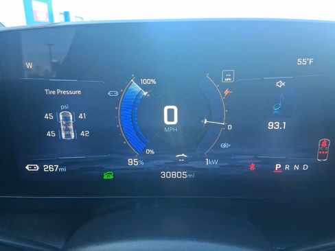 Used 2024 Chevrolet Blazer EV LT AWD/4WD image 28