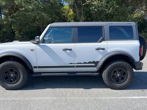 Used 2024 Ford Bronco Wildtrak image 35