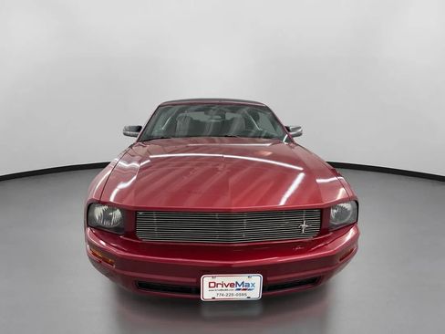 Used 2007 Ford Mustang Premium RWD image 2