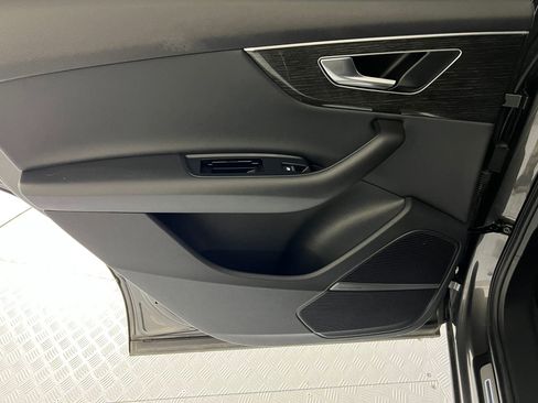 Used 2022 Audi Q7 Premium Plus w/ Premium Plus Package image 22