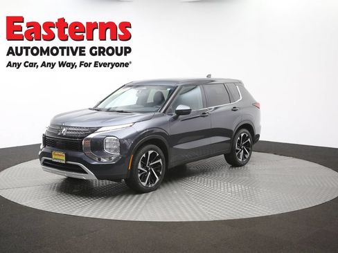 Used 2024 Mitsubishi Outlander SE AWD/4WD image 55