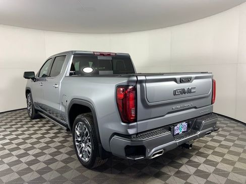 Used 2024 GMC Sierra 1500 Denali Ultimate image 9