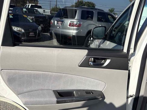 Used 2011 Subaru Forester 2.5XT Premium image 10