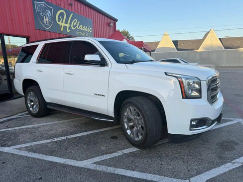 Used 2019 GMC Yukon SLE w/ SLE Value Package RWD image 2