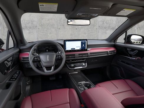 New 2026 Lincoln Corsair Grand Touring w/ Jet Appearance Package AWD/4WD image 9