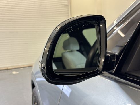 Certified 2024 BMW X7 xDrive40i w/ Executive Package image 20