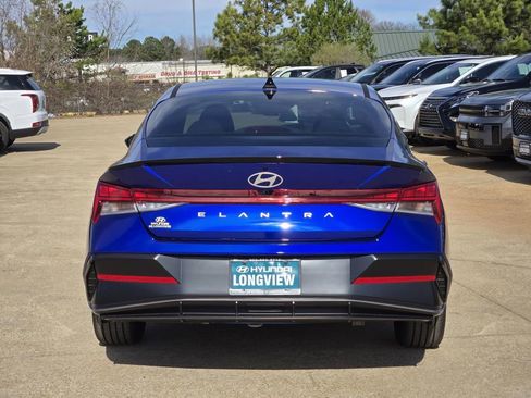 New 2026 Hyundai Elantra SEL Sport Premium FWD image 4