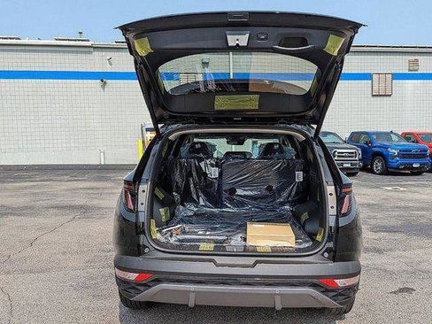 New 2023 Hyundai Tucson Limited image 32