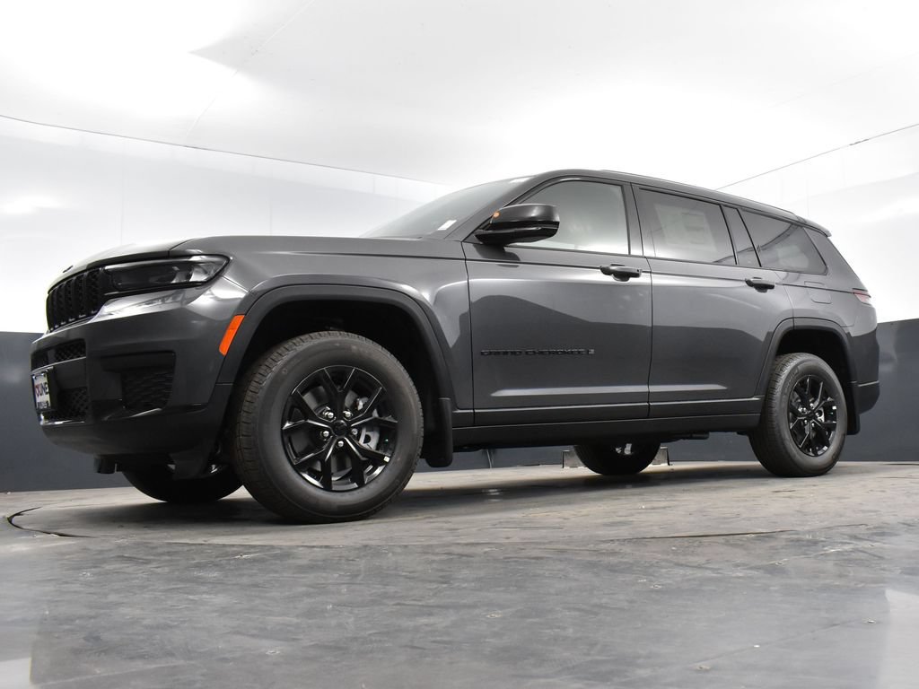 Used 2025 Jeep Grand Cherokee L Altitude AWD/4WD image 53