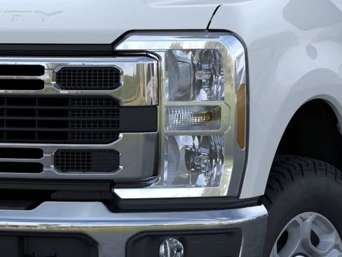 New 2026 Ford F250 XLT AWD/4WD image 18