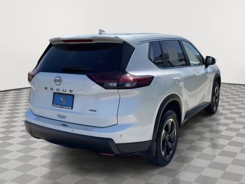 Used 2025 Nissan Rogue SV AWD/4WD image 12