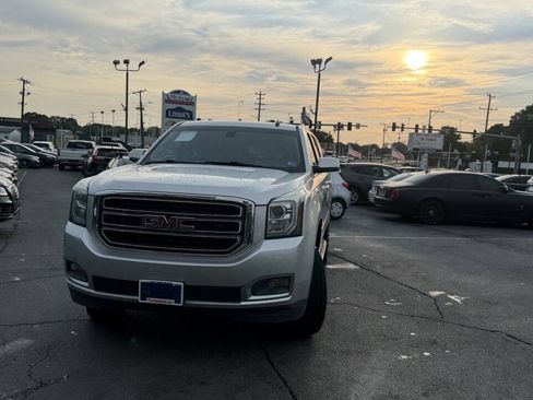 Used 2015 GMC Yukon XL SLE AWD/4WD image 5