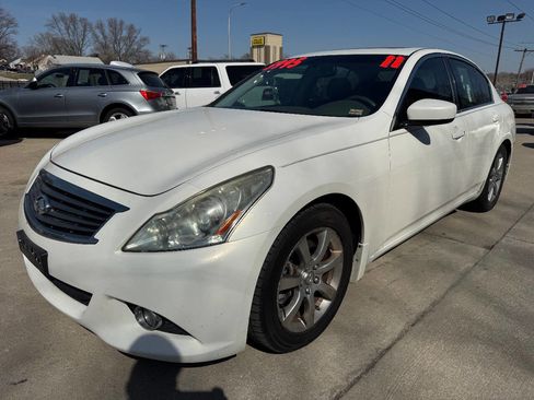 Used 2011 INFINITI G25 Journey w/ Moonroof Pkg image 3