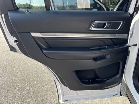 Used 2018 Ford Explorer Sport w/ Equipment Group 401A AWD/4WD image 32