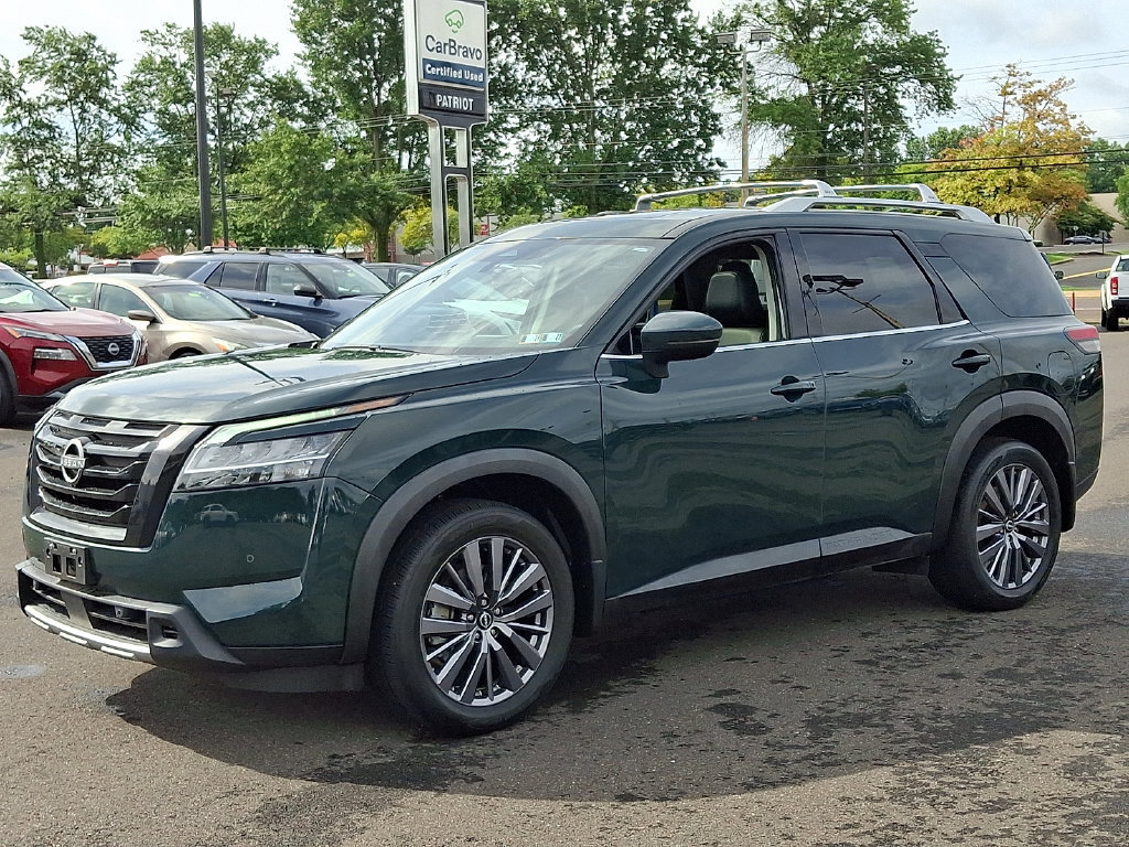 Certified 2024 Nissan Pathfinder SL w/ SL Premium Package AWD/4WD image 3