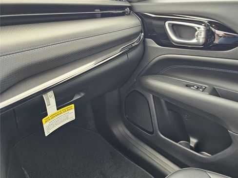 New 2026 Jeep Compass Latitude AWD/4WD image 26