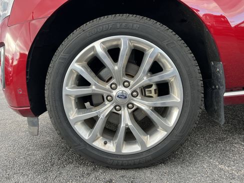 Used 2019 Ford Expedition Platinum image 12