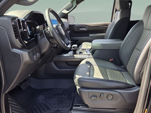Used 2024 Chevrolet Silverado 1500 ZR2 w/ ZR2 Bison Edition AWD/4WD image 9