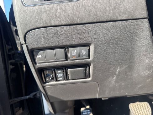 Used 2019 Nissan Armada SL w/ Premium Package image 12