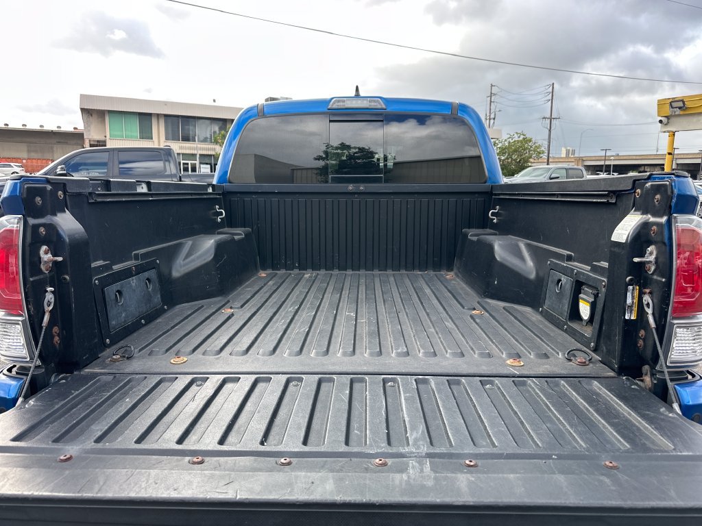 Used 2018 Toyota Tacoma TRD Off-Road AWD/4WD image 20
