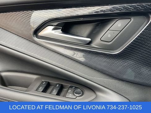 Used 2024 Chevrolet Blazer EV LT image 23