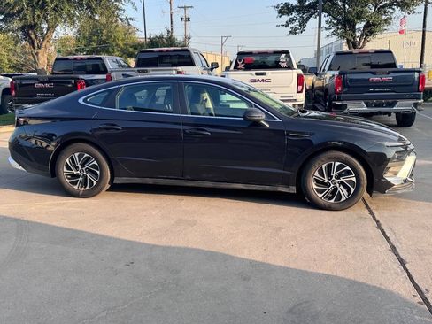 Used 2026 Hyundai Sonata Blue FWD image 4