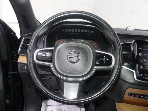 Used 2017 Volvo XC90 T6 Inscription w/ Vision Package image 31