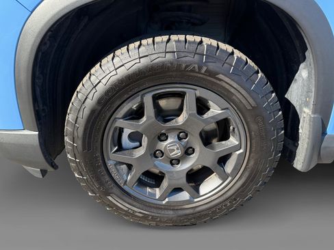 Used 2025 Honda Pilot TrailSport image 9