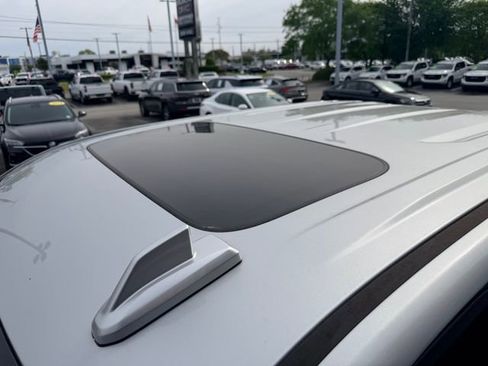 Used 2022 GMC Sierra 1500 AT4 w/ AT4 Preferred Package image 10