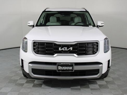 Used 2023 Kia Telluride S image 6