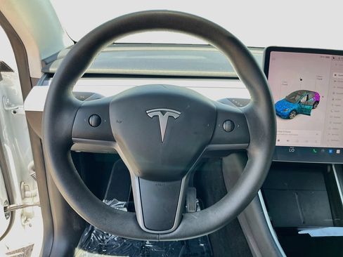 Used 2020 Tesla Model Y Long Range AWD/4WD image 11