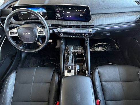 Certified 2024 Kia Telluride SX w/ Towing Package FWD image 12