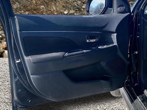 Used 2019 Mitsubishi Outlander Sport LE image 19