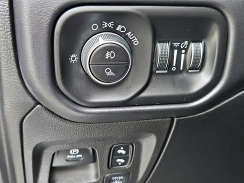 Used 2021 RAM 1500 Limited AWD/4WD image 25