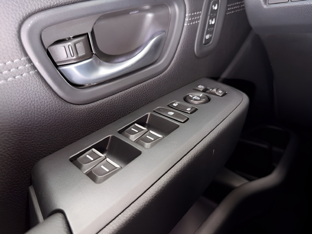 New 2026 Honda Pilot Touring image 13