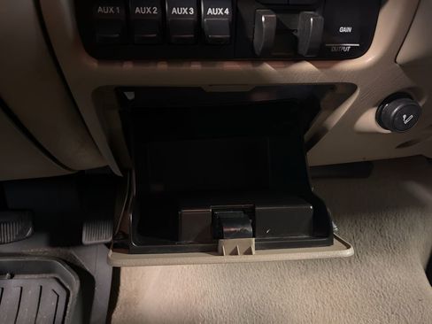 Used 2006 Ford F350 Harley-Davidson image 15