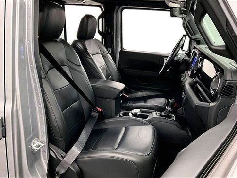 Used 2021 Jeep Wrangler Unlimited Sahara image 7