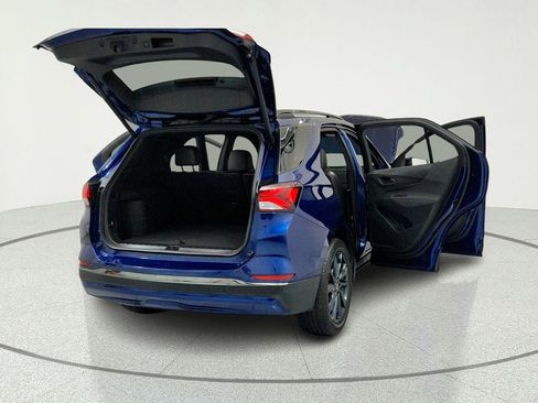 Used 2023 Chevrolet Equinox RS w/ RS Leather Package FWD image 12