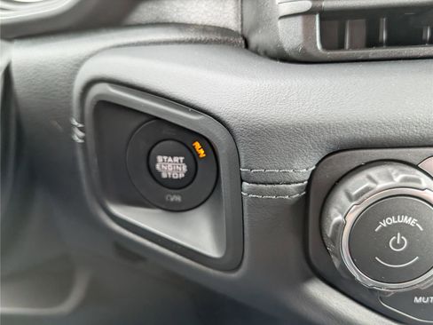 New 2026 Jeep Wrangler Unlimited Rubicon w/ Steel Bumper Group image 19