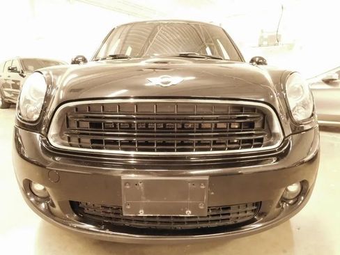 Used 2015 MINI Cooper Countryman w/ Premium Package image 9