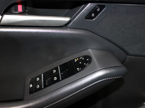 Used 2021 MAZDA MAZDA3 s FWD image 9