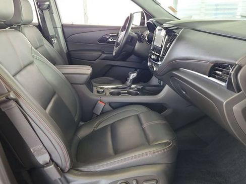 Used 2023 Chevrolet Traverse RS FWD image 29